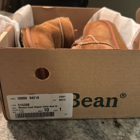 L.L. Bean Women’s Wicked Good Slipper Ankle Boots, Brown, Size 10 - Picture 5 of 5